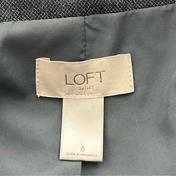 EUC LOFT Outlet Women’s Grayish Green Cutaway Blazer.  Size 6 - Picture 6 of 7